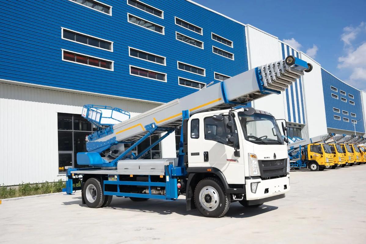 新余渝水出租云梯车高空作业车 建筑垃圾搬运